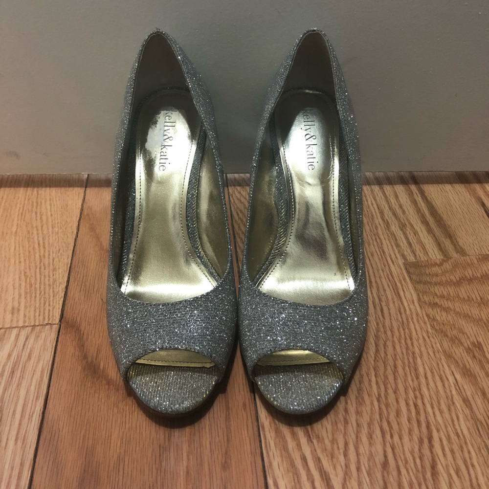 Silver wedges